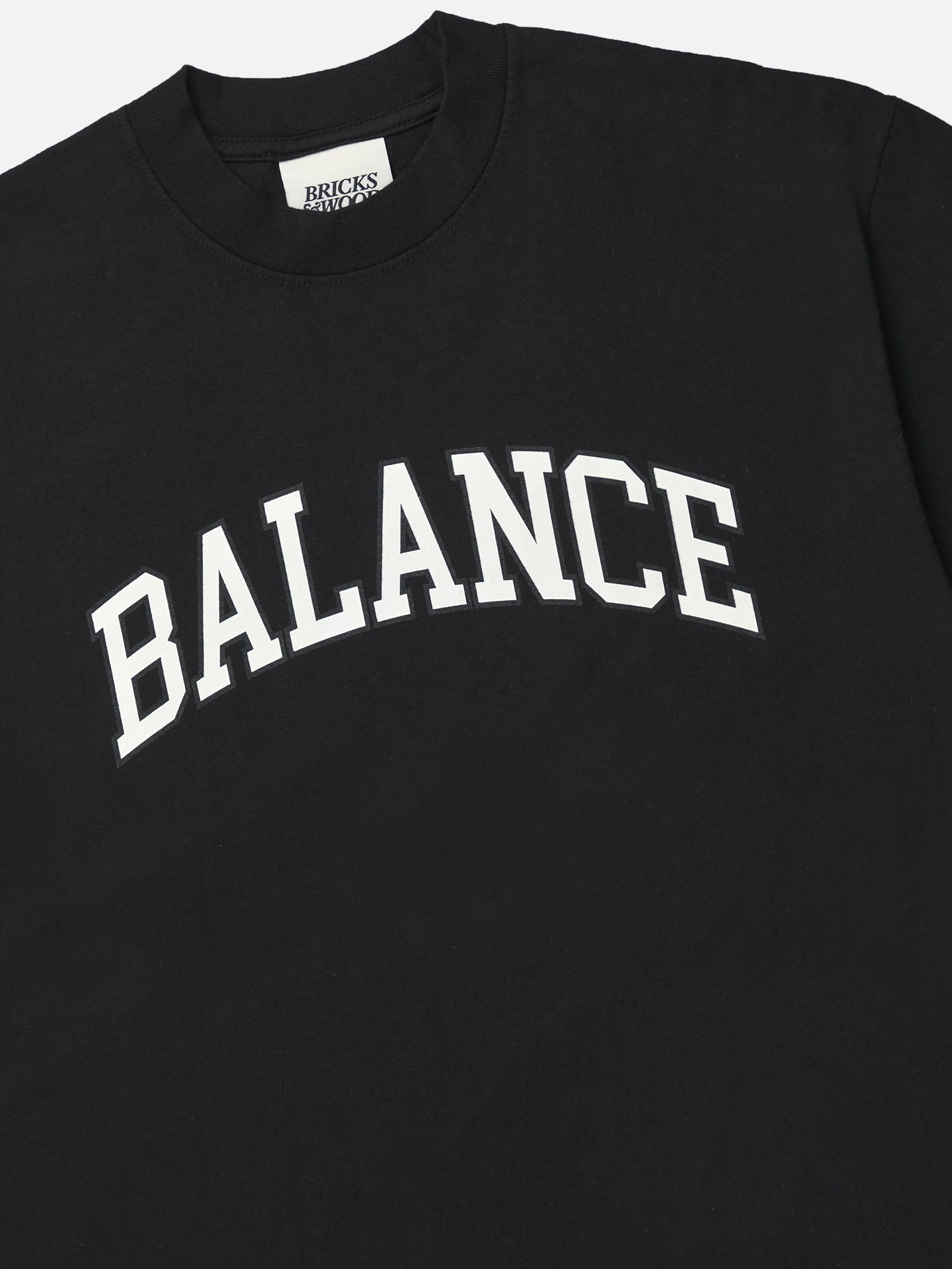 Balance Tee Black Bricks Wood