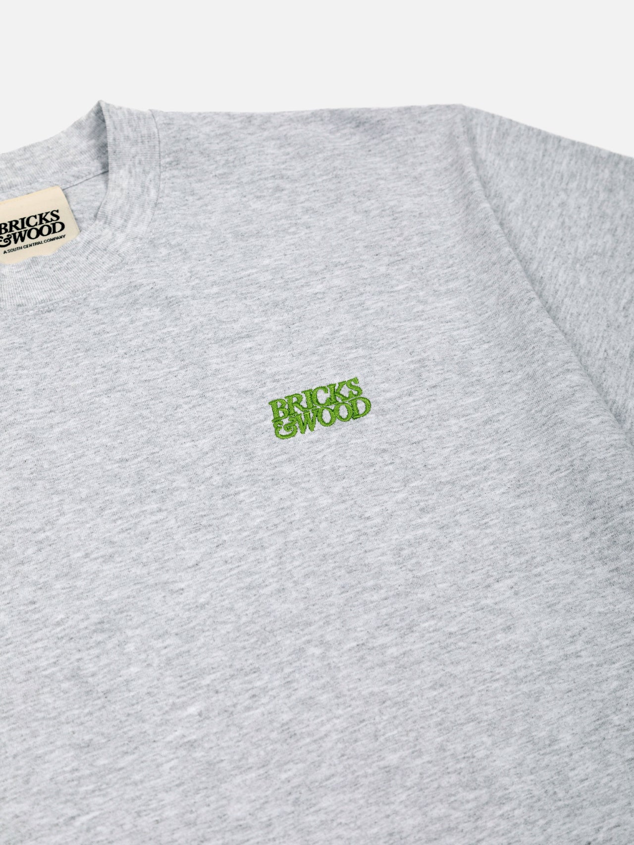 Core Logo Embro Tee - Ash/Celery